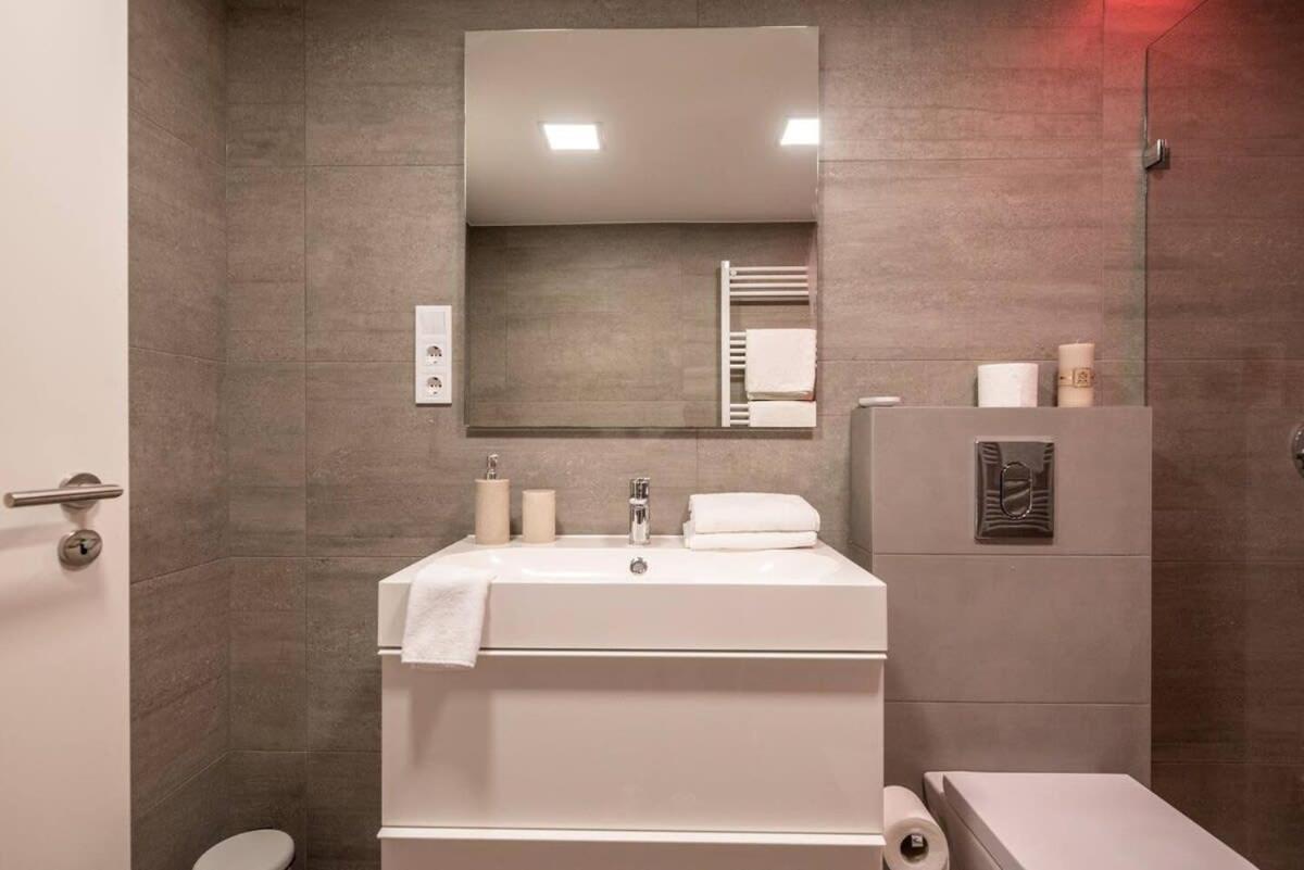 Renovated Design Apartment Close To The Danube Budapest Ngoại thất bức ảnh