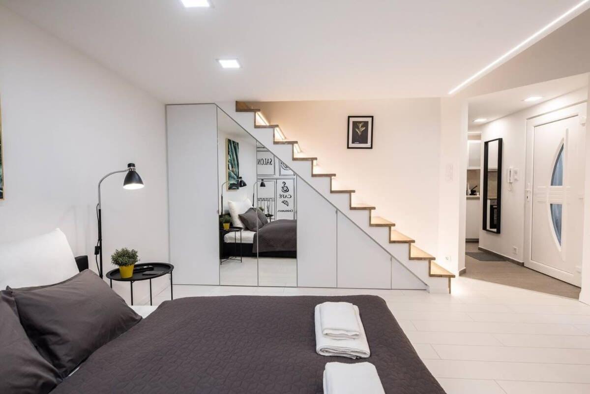 Renovated Design Apartment Close To The Danube Budapest Ngoại thất bức ảnh